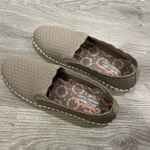 Sketcher memory foam size 10